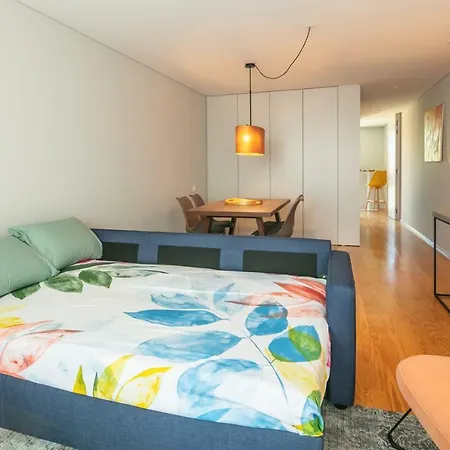 Insight Cedofeita- Parking, Balconies & Ac * Oporto