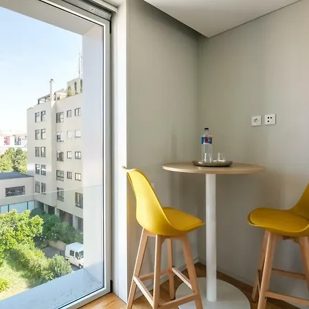Insight Cedofeita- Parking, Balconies & Ac דירה פורטו